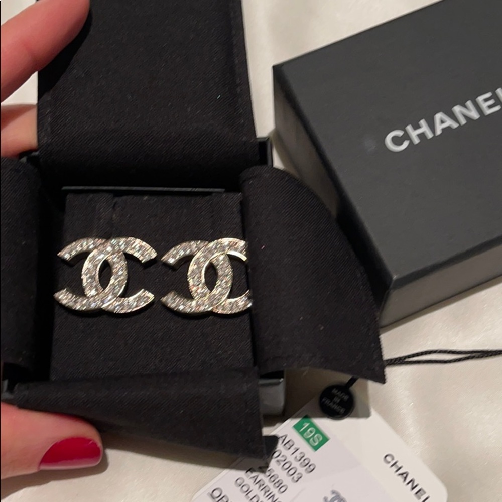 Chanel Authentic Golden Crystal Earing